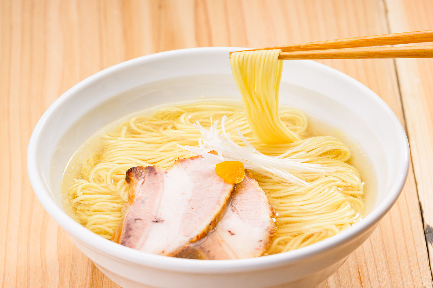 山形老舗蕎麦屋の塩中華